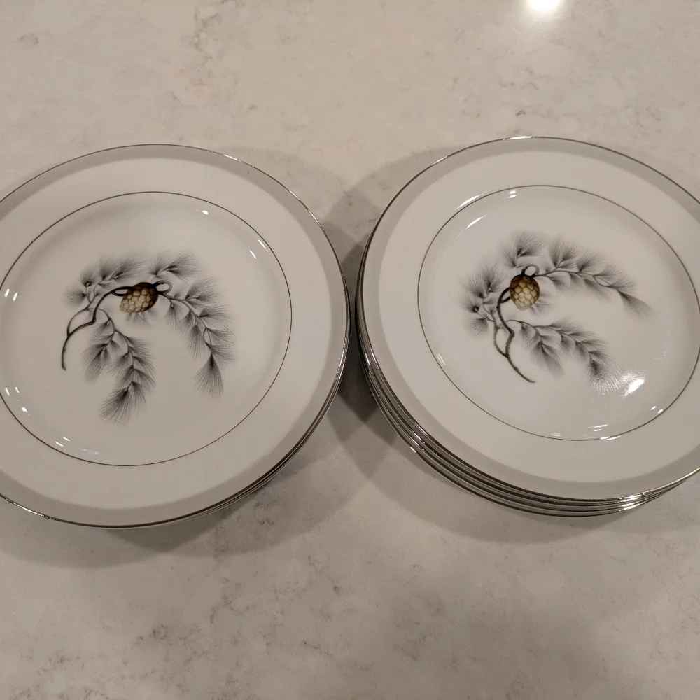 Bread, Salad  Plates Set Of 8 Kent China made In Japan 